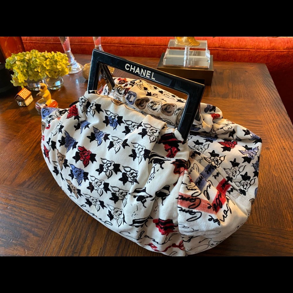 CHANEL White Printed Velour Rue Cambon Bag